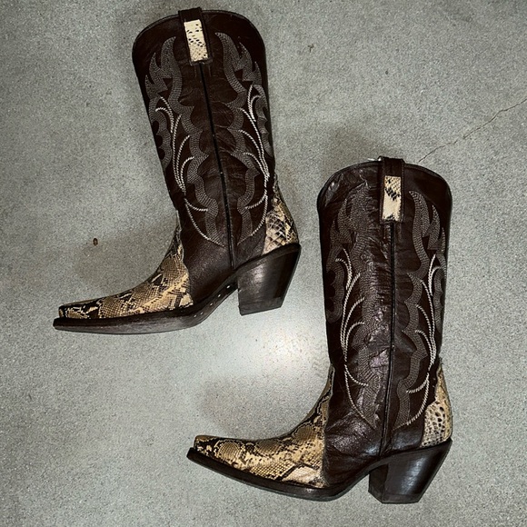 Leather cowboy boots - Picture 2 of 7